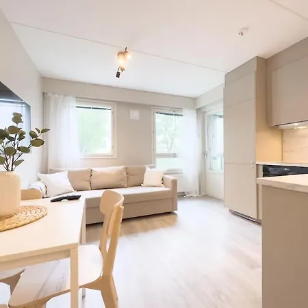 Apartment Saunallinen Ja Vastaremontoitu Moderni Huoneisto! Hyvaet Loeylyt! :)